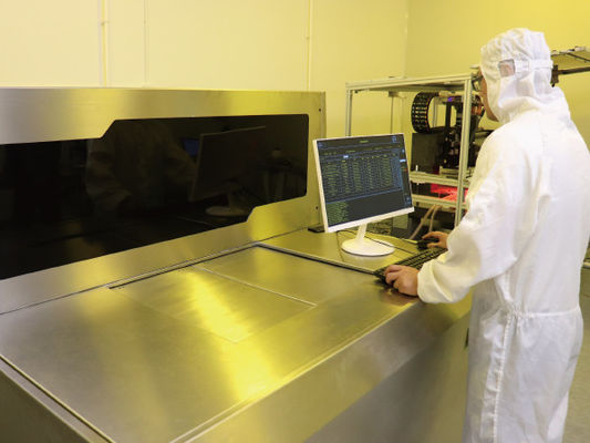 Thiết bị hình ảnh laser 20μm chính xác sắp xếp bên trong tiên tiến cho ghép bảng đầy đủ